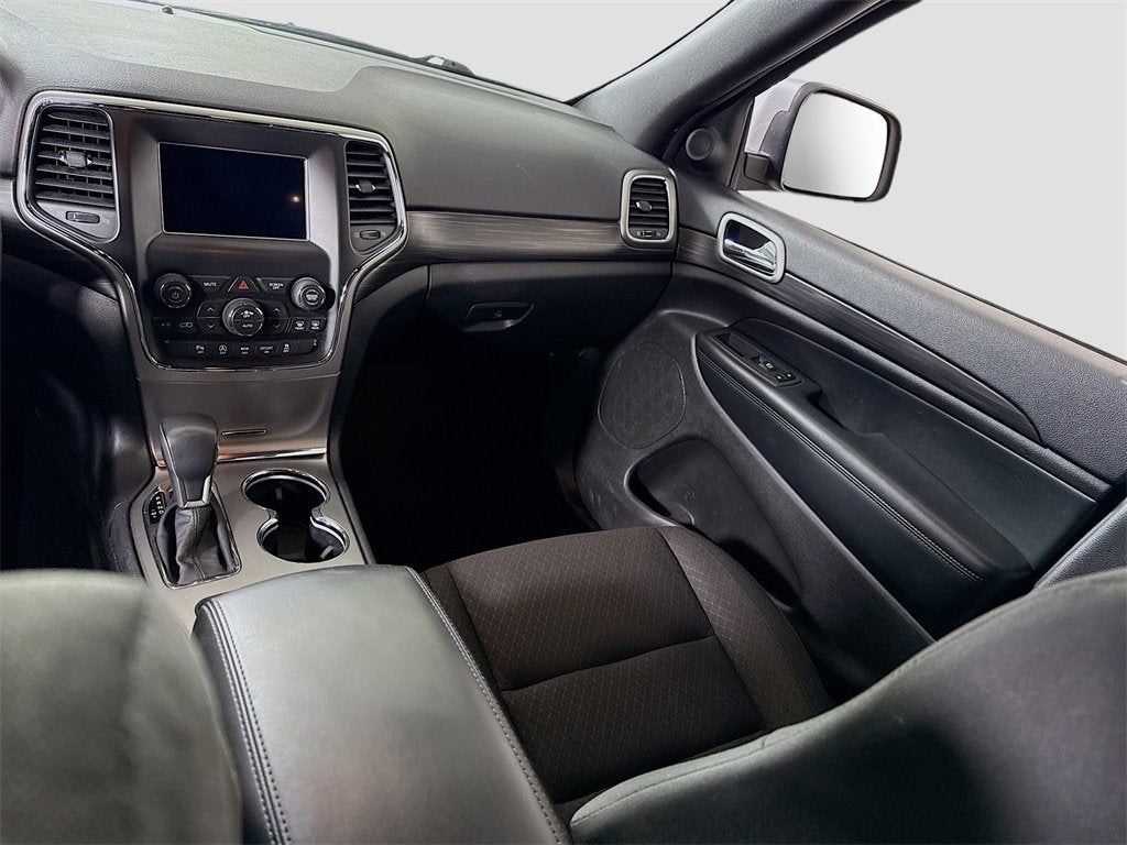 2019 Jeep Grand Cherokee Laredo E