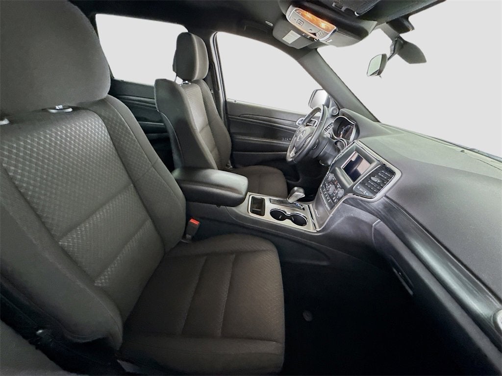 2019 Jeep Grand Cherokee Laredo E