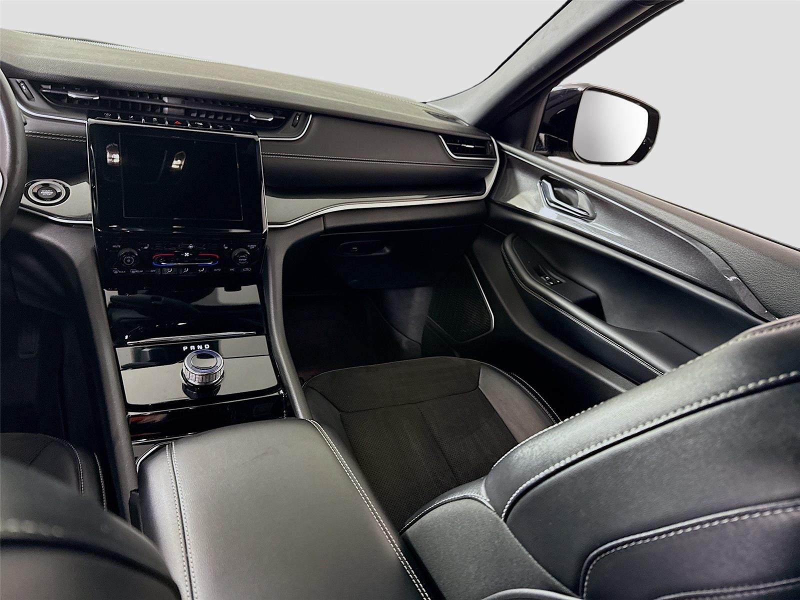 2022 Jeep Grand Cherokee Altitude