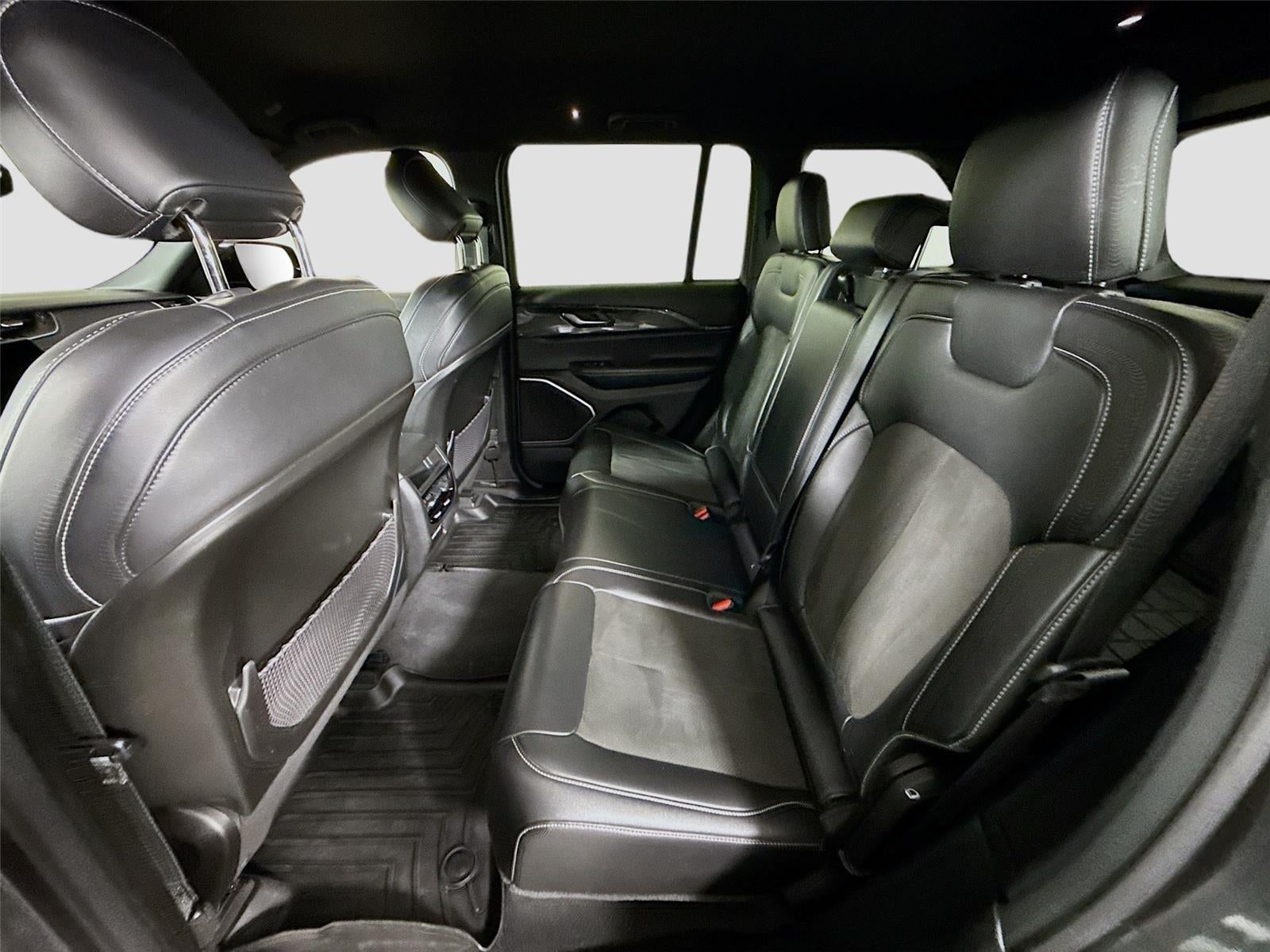 2022 Jeep Grand Cherokee Altitude