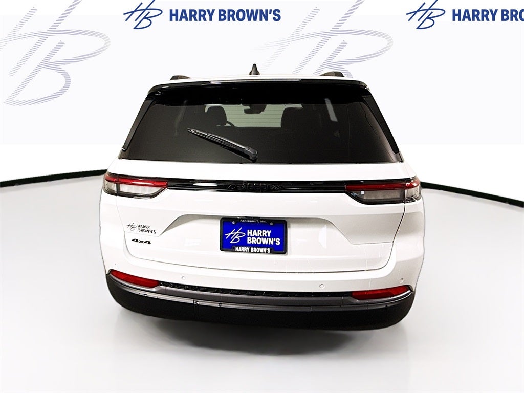 2026 Jeep Grand Cherokee Laredo