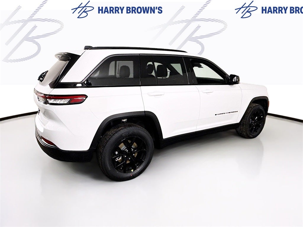 2026 Jeep Grand Cherokee Laredo