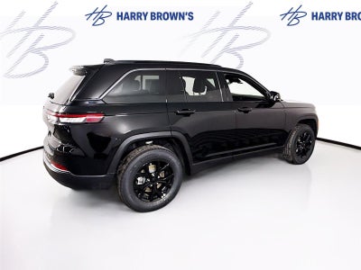 2026 Jeep Grand Cherokee Laredo