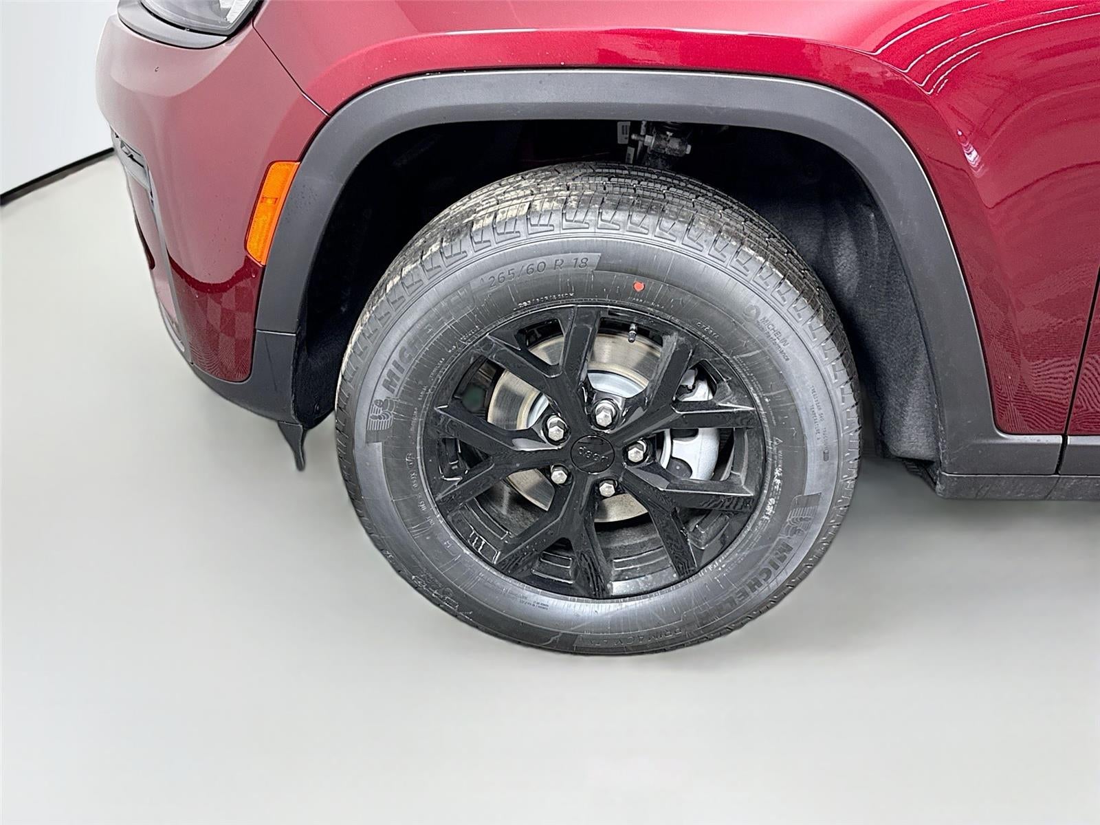 2026 Jeep Grand Cherokee Laredo Altitude