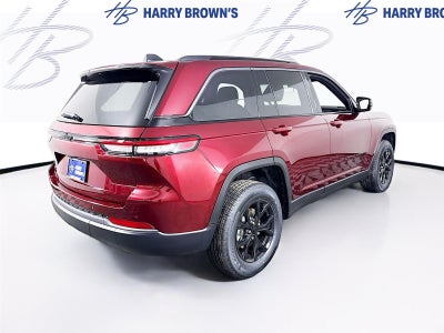 2026 Jeep Grand Cherokee Laredo Altitude