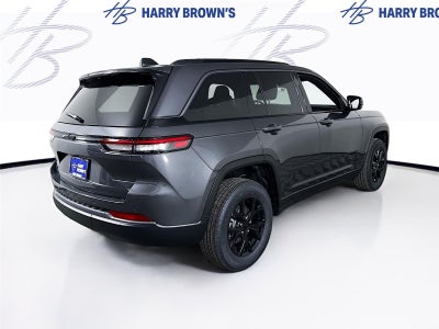 2026 Jeep Grand Cherokee Laredo Altitude