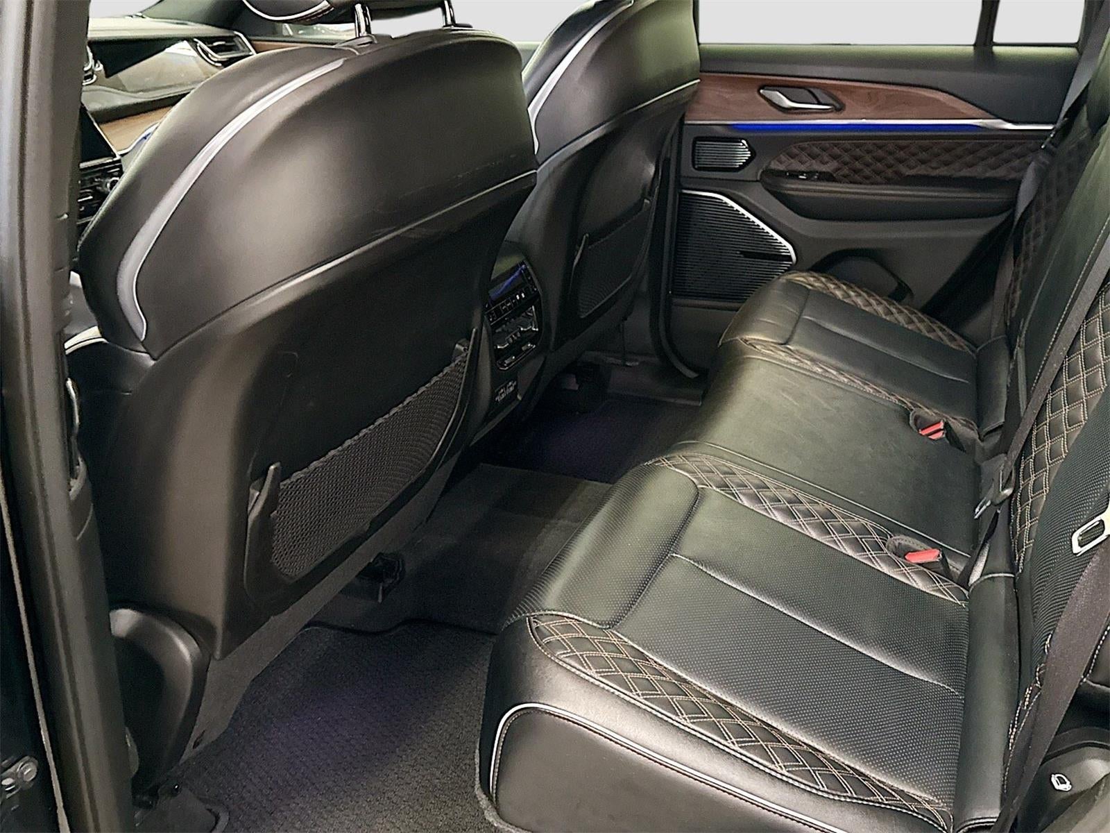 2022 Jeep Grand Cherokee Summit