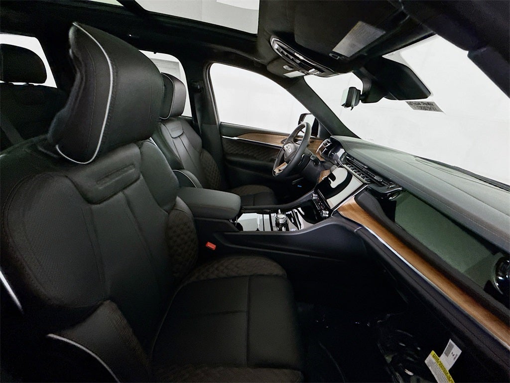 2025 Jeep Grand Cherokee Summit