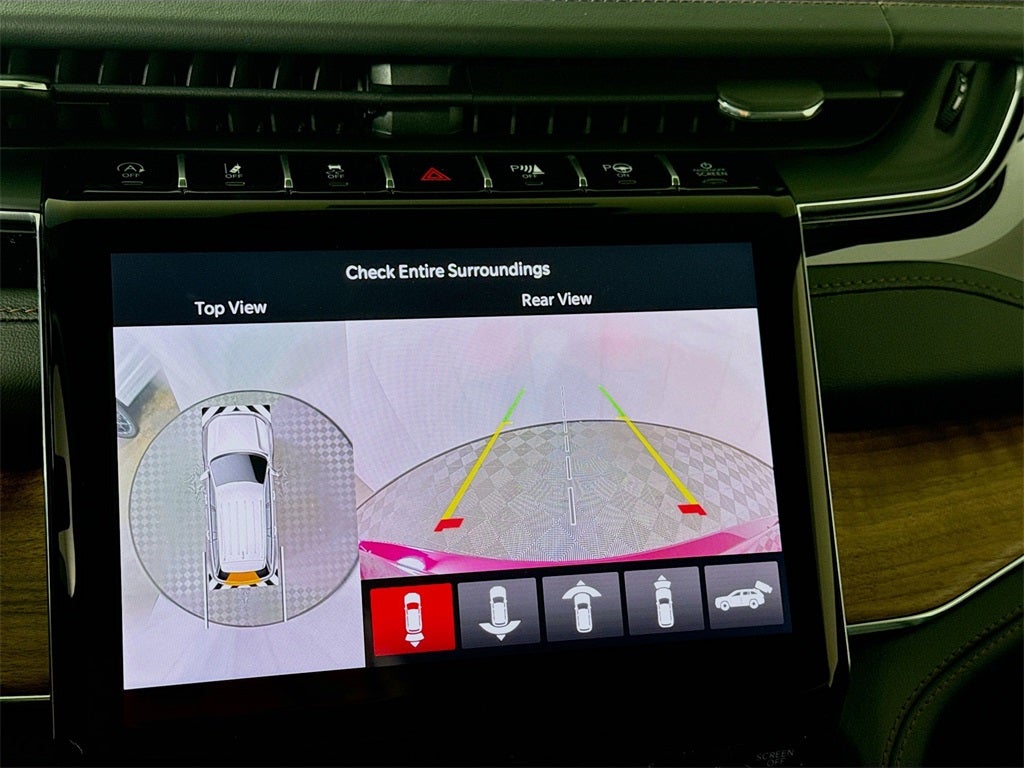 2025 Jeep Grand Cherokee Summit