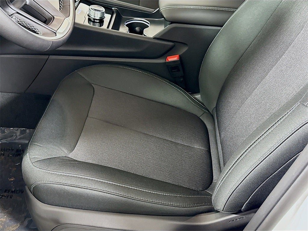 2025 Jeep Grand Cherokee L Base