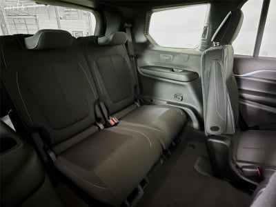 2025 Jeep Grand Cherokee L Base