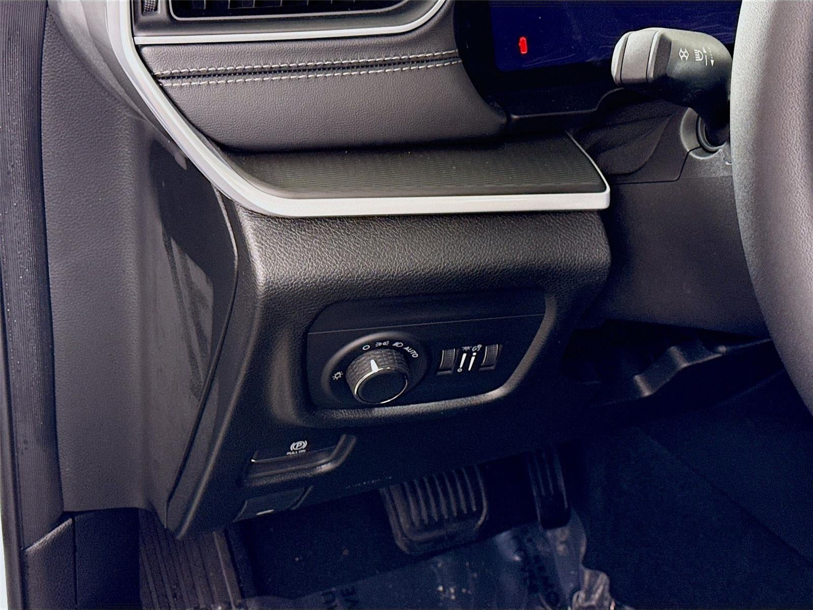 2025 Jeep Grand Cherokee L Base