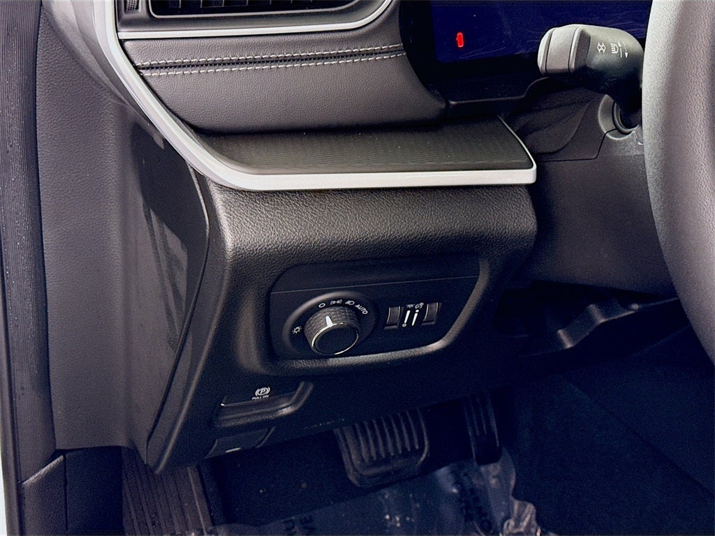 2025 Jeep Grand Cherokee L Base