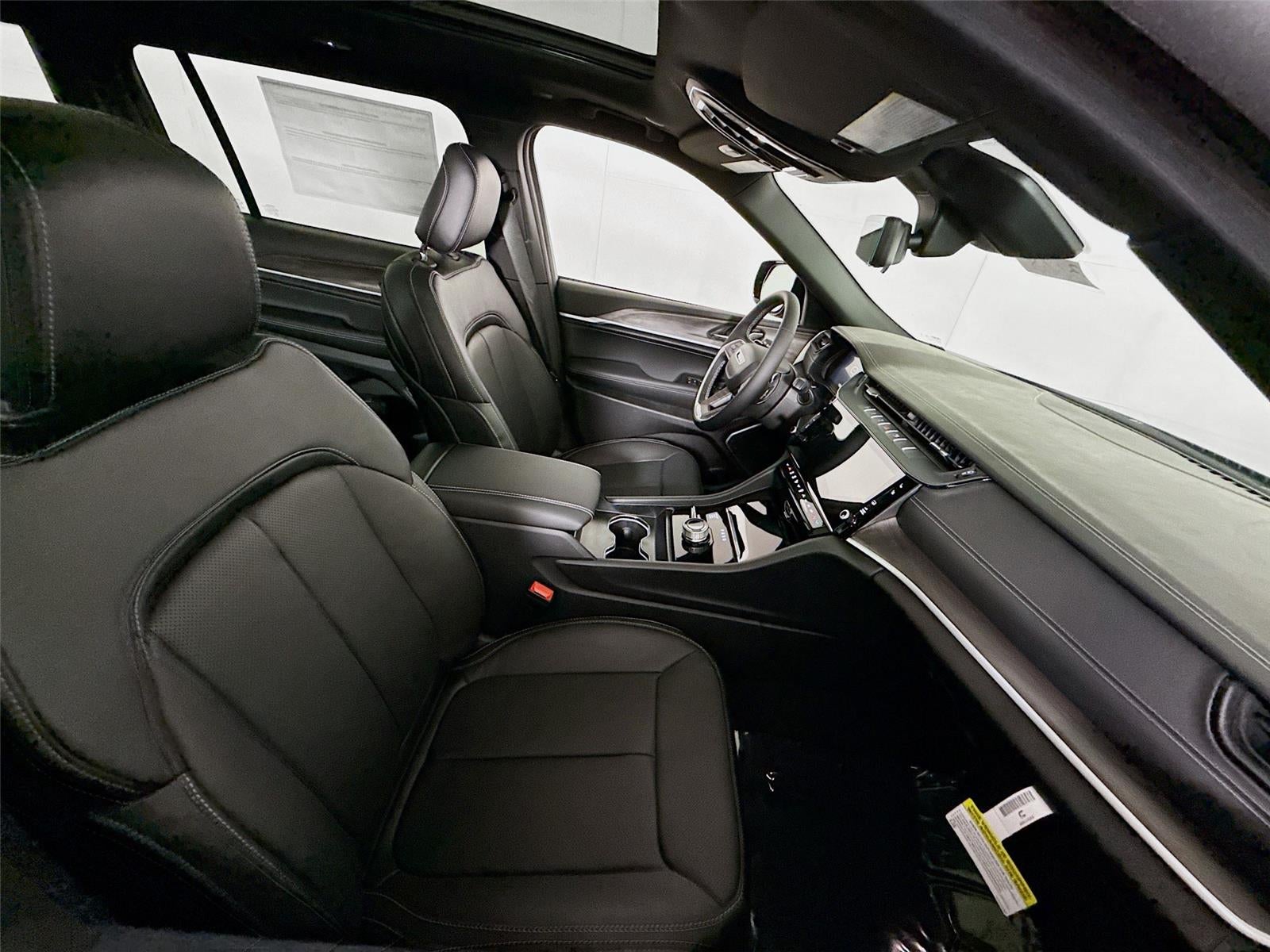 2026 Jeep Grand Cherokee Limited Reserve