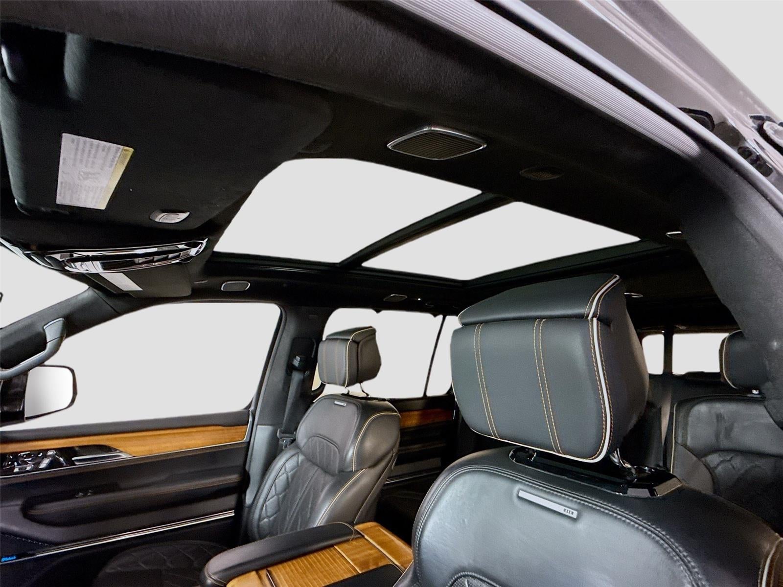 2022 Jeep Grand Wagoneer Series III