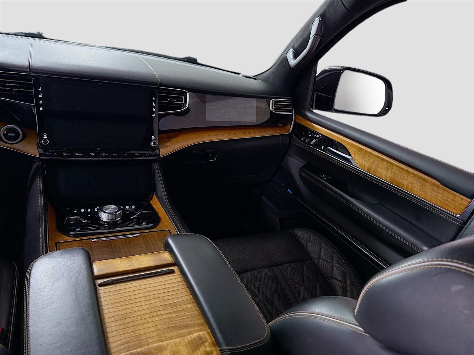 2022 Jeep Grand Wagoneer Series III