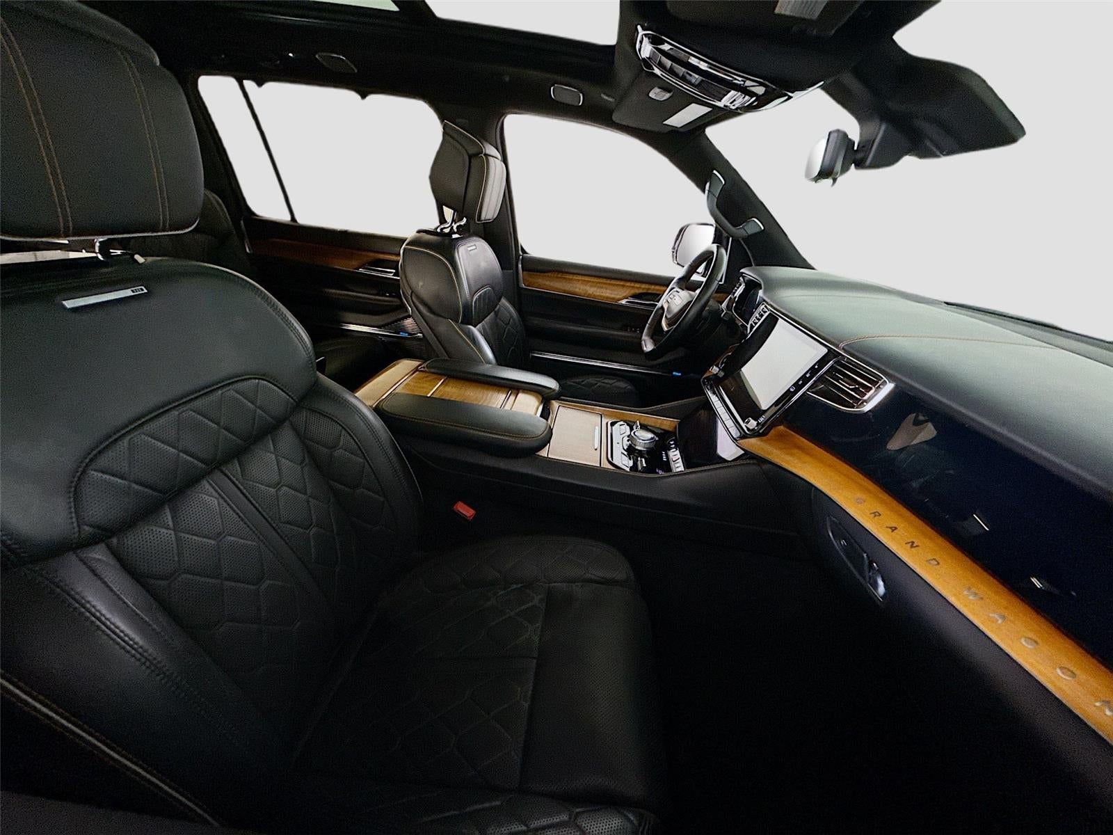 2022 Jeep Grand Wagoneer Series III
