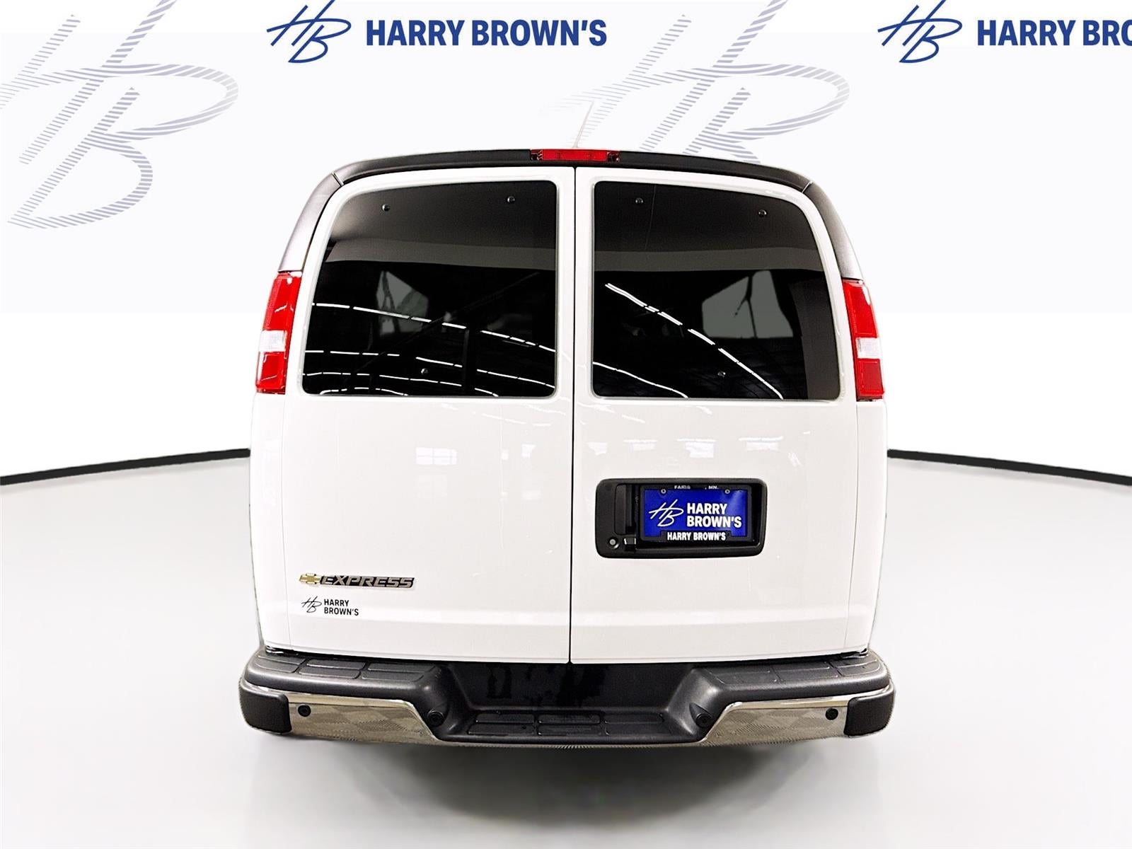 2025 Chevrolet Express Passenger LT