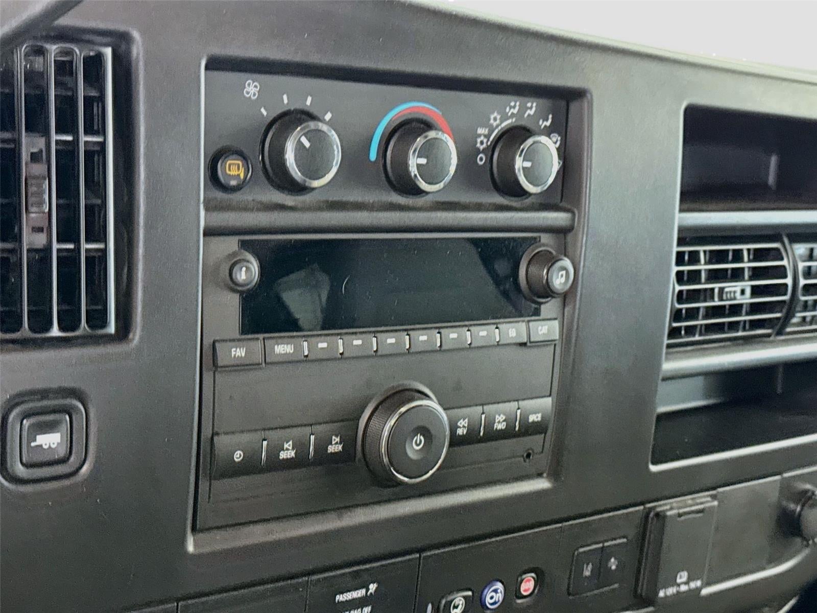 2025 Chevrolet Express Passenger LT