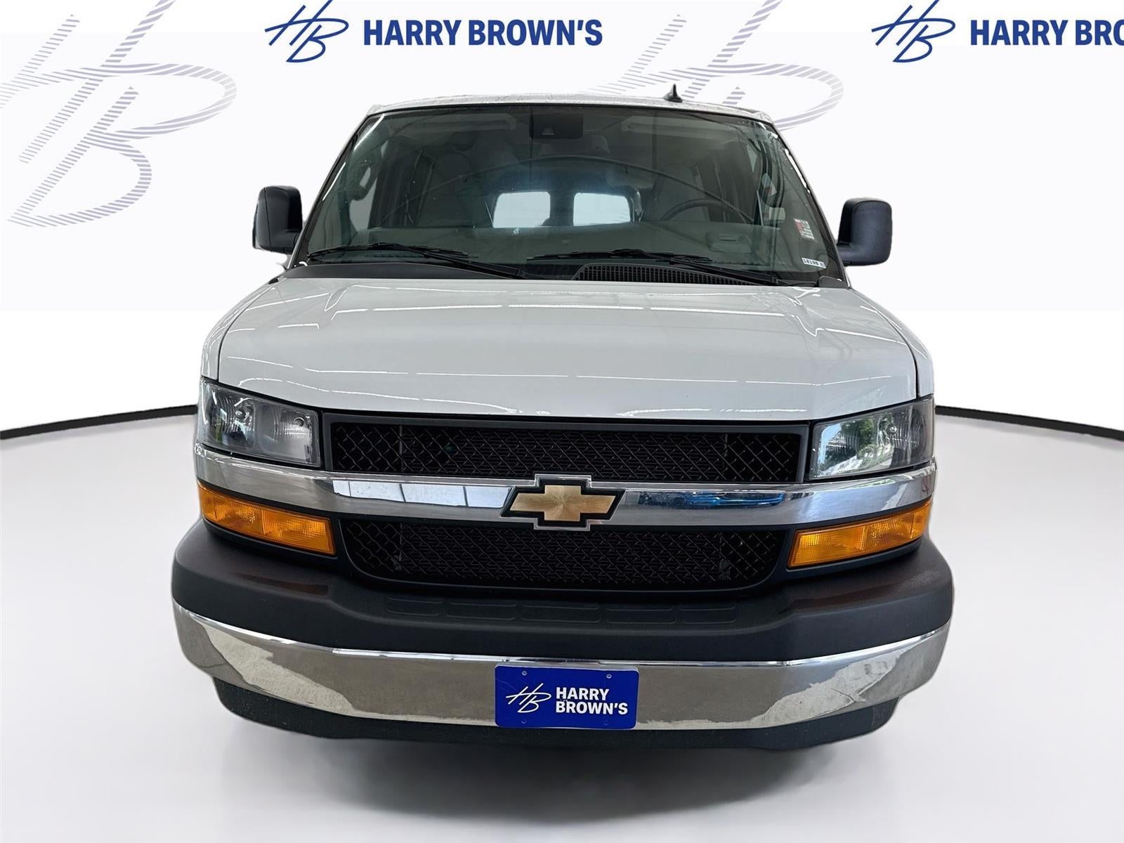 2025 Chevrolet Express Passenger LT