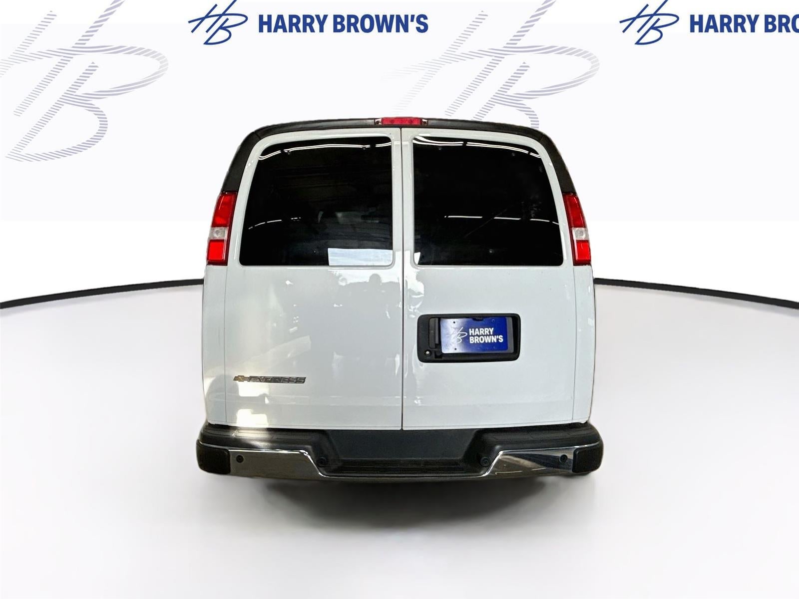 2025 Chevrolet Express Passenger LT
