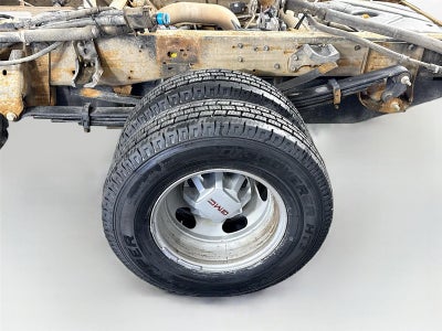 2024 GMC Sierra 3500HD Chassis Pro