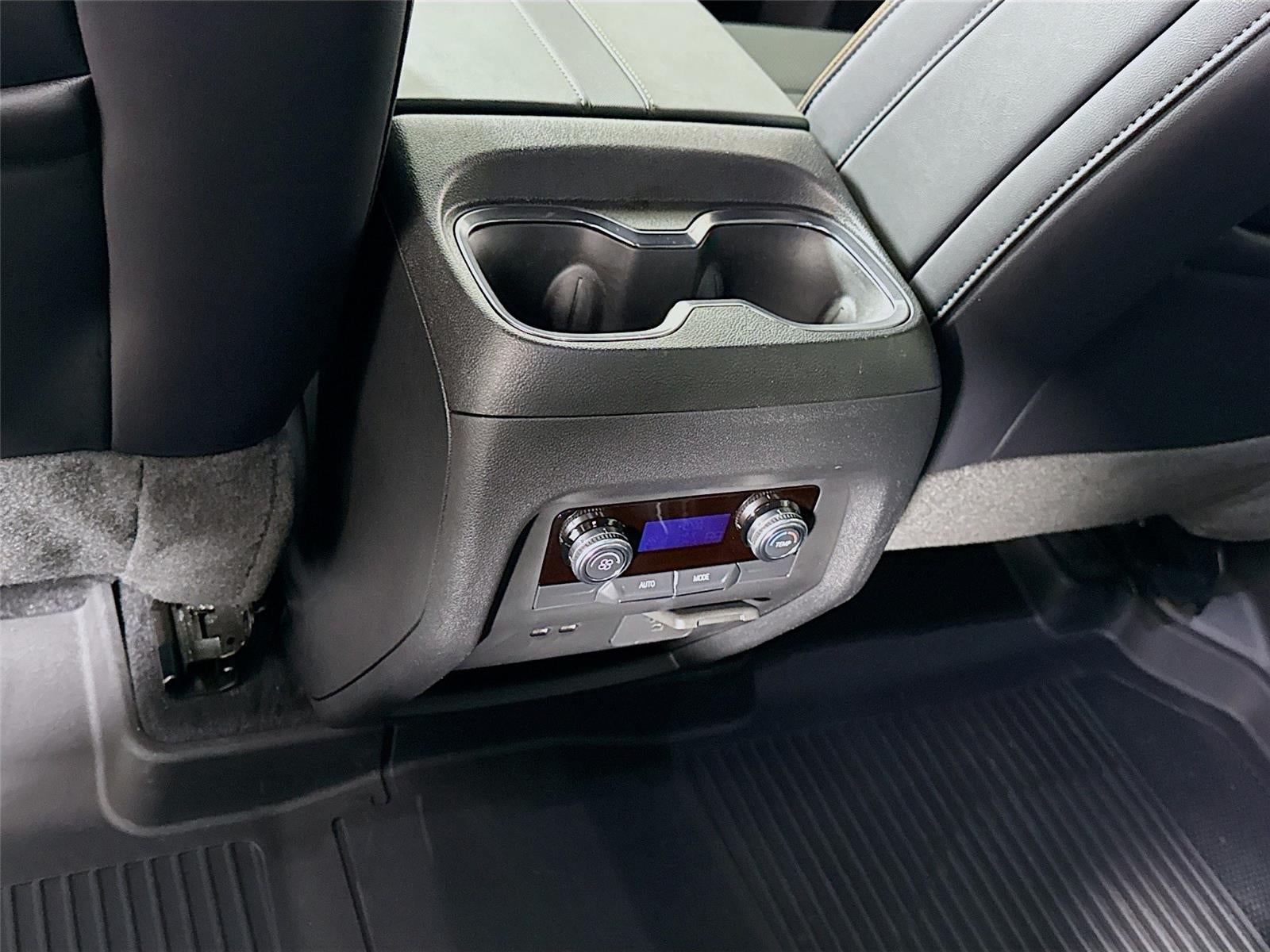 2024 GMC Acadia AWD AT4