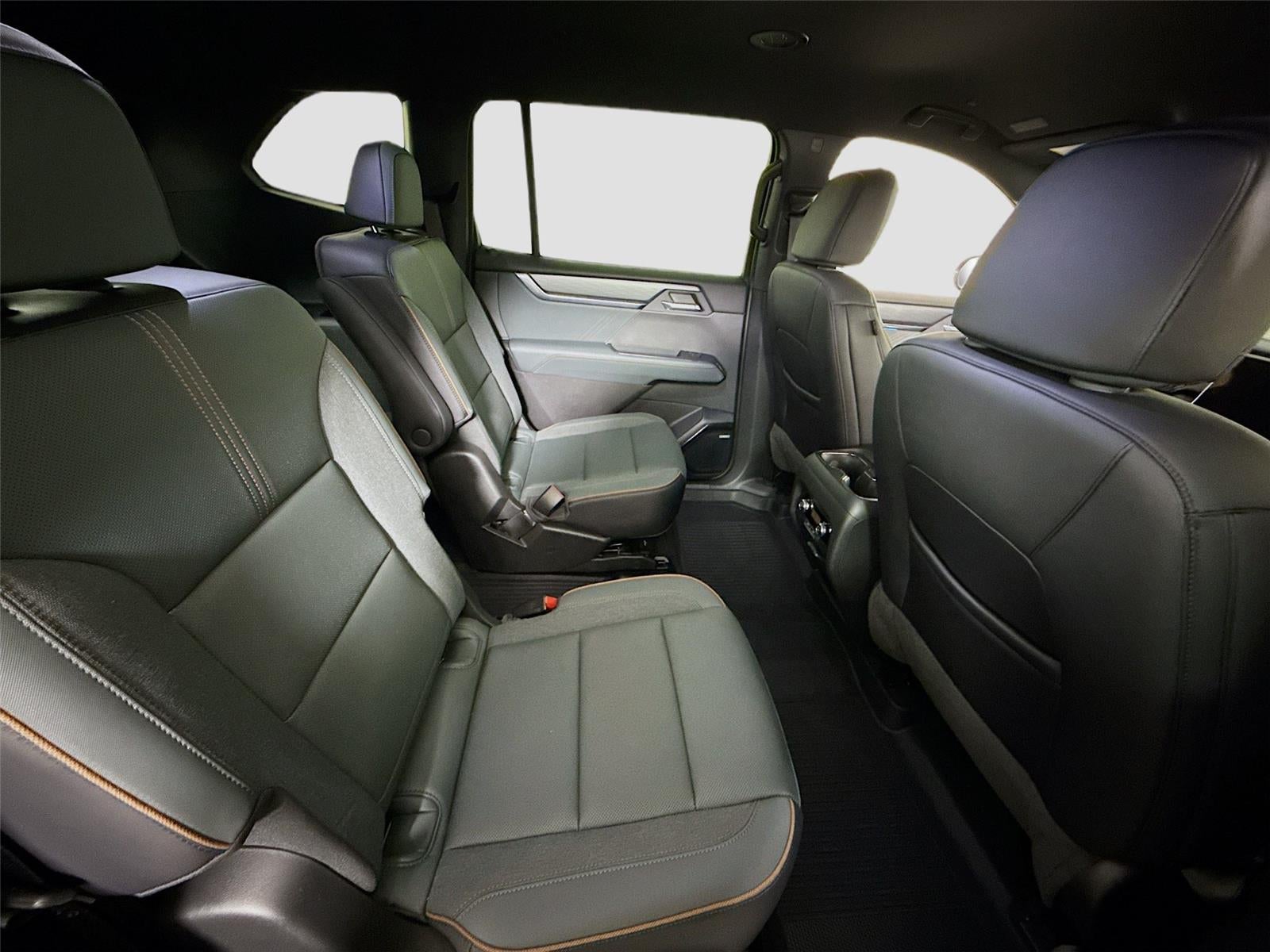 2024 GMC Acadia AWD AT4