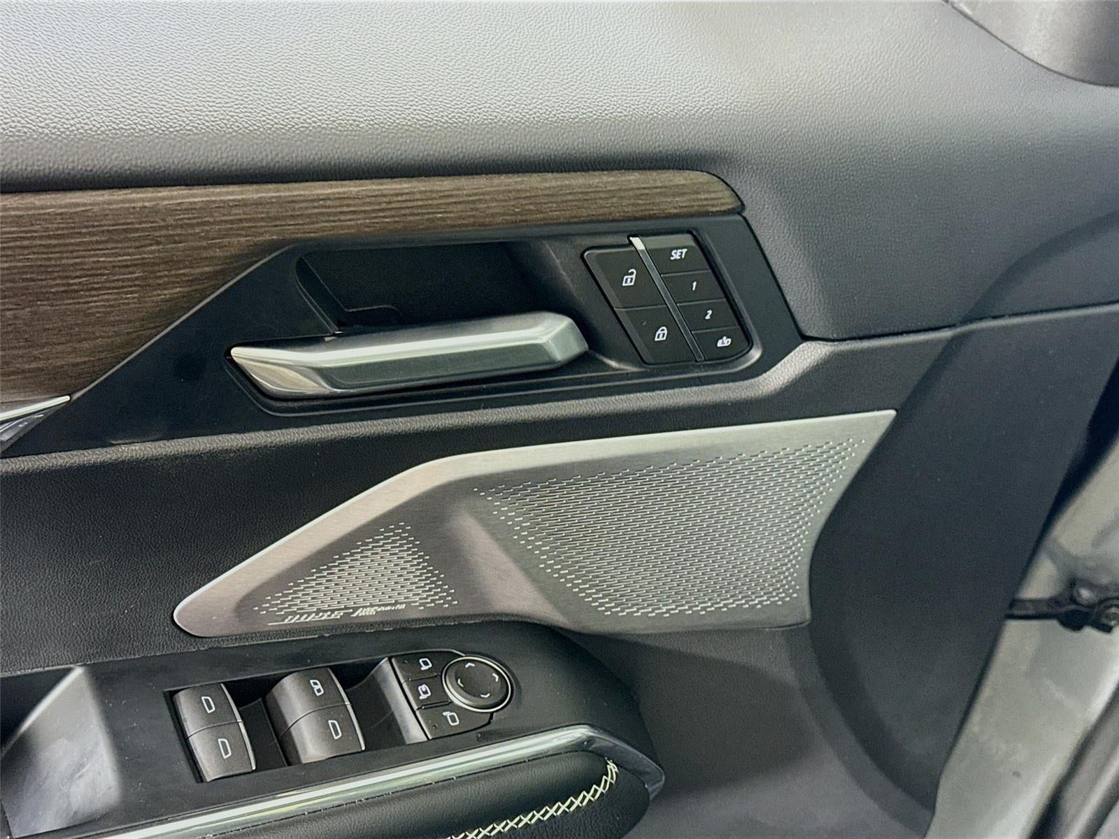 2025 GMC Acadia AWD Denali