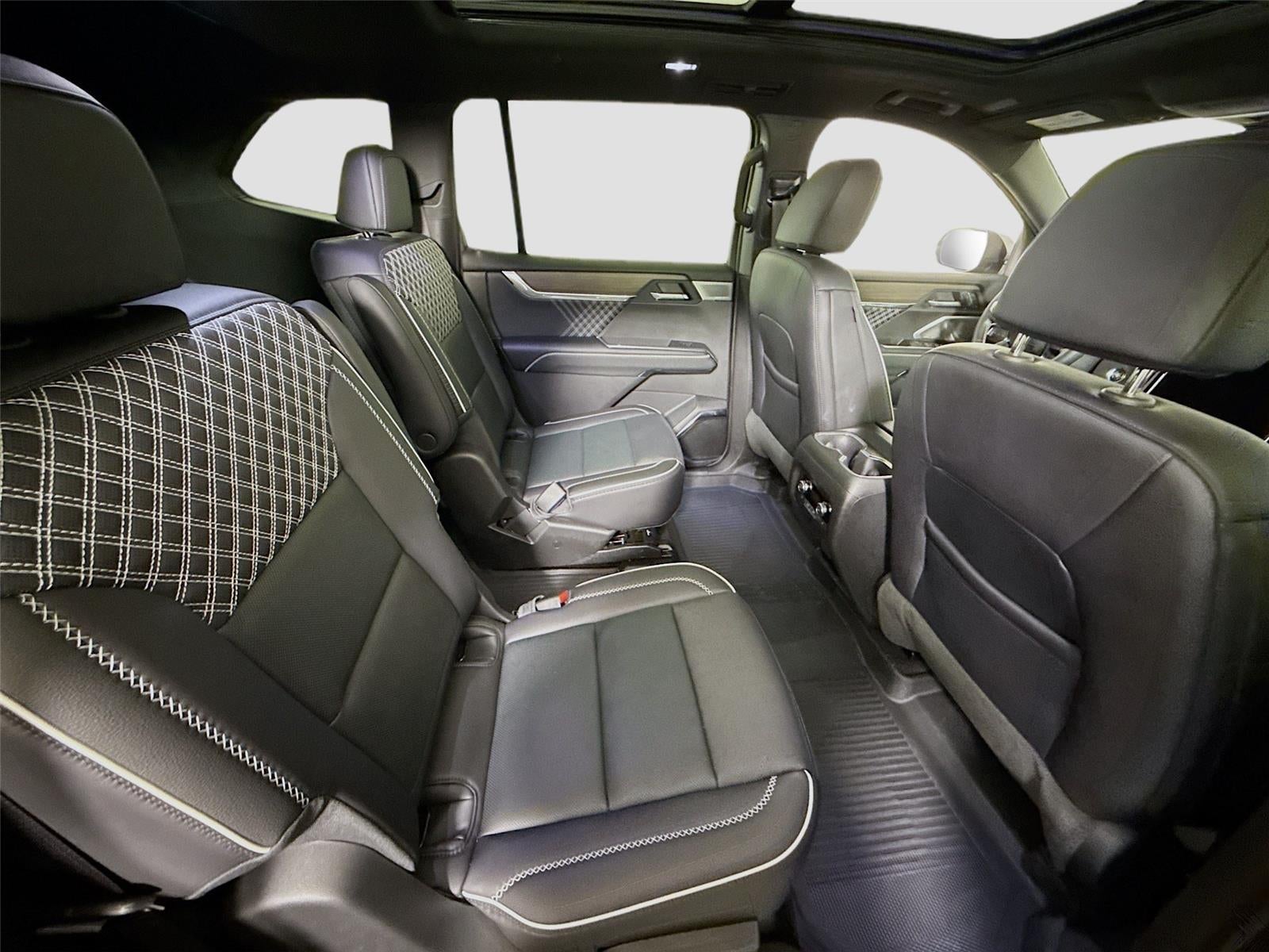 2025 GMC Acadia AWD Denali