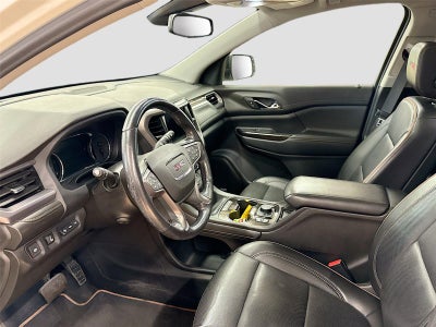 2022 GMC Acadia AT4