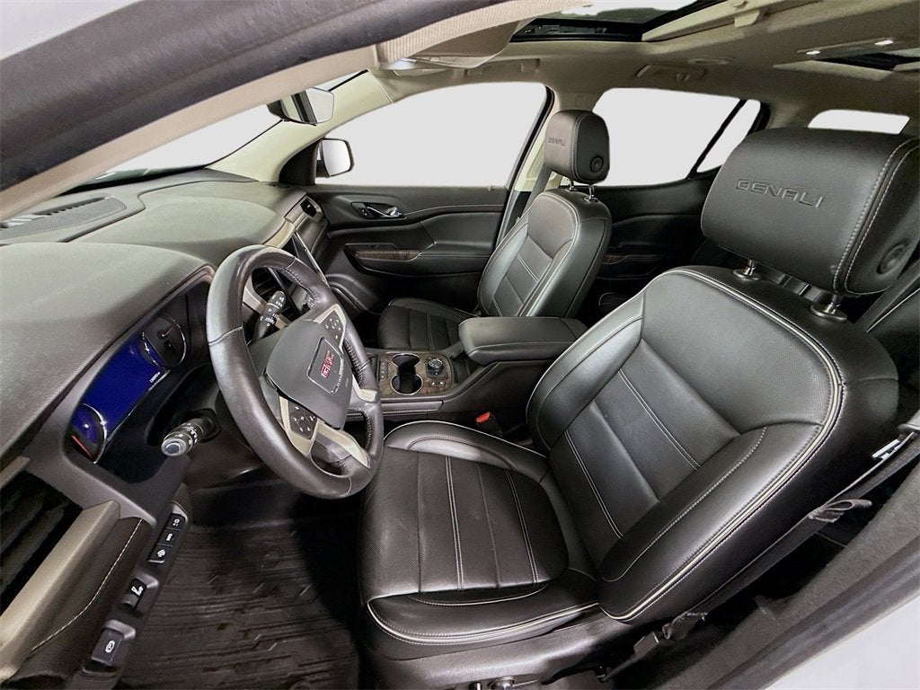 2022 GMC Acadia Denali