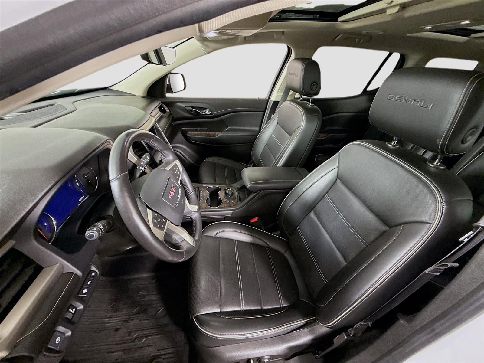 2022 GMC Acadia Denali