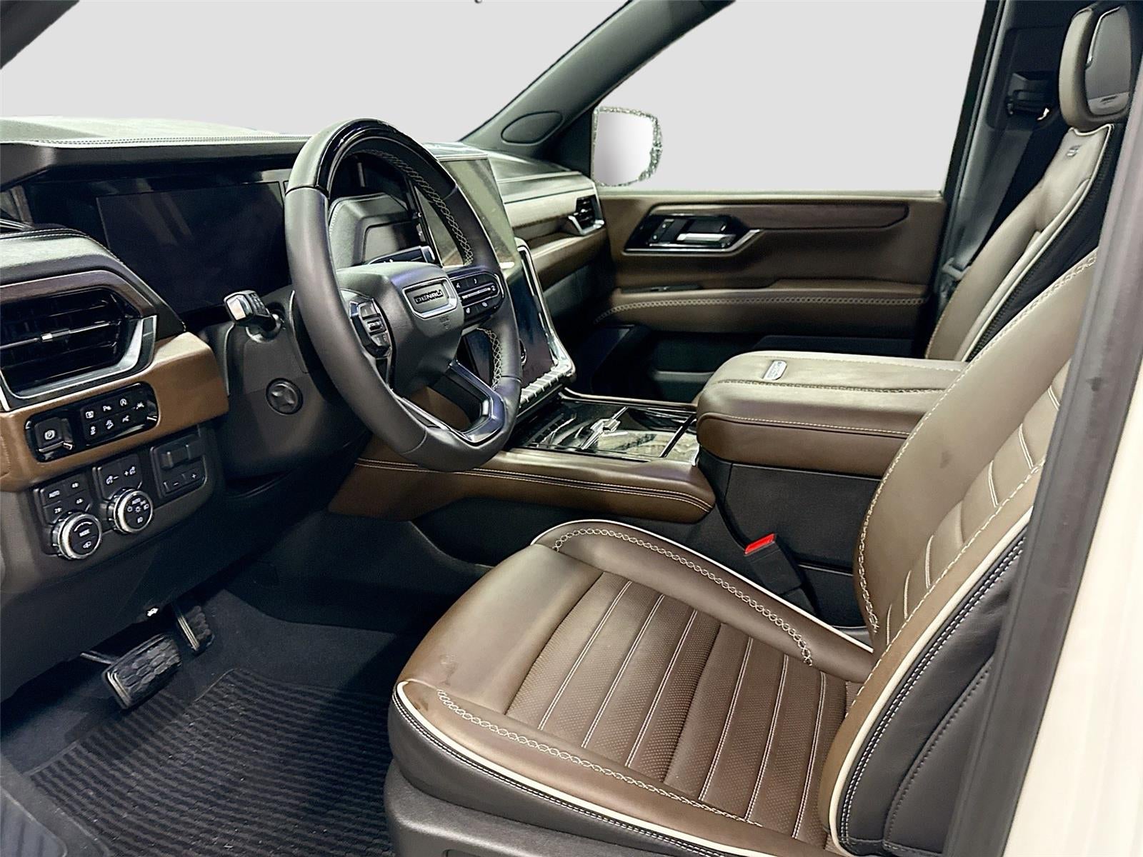 2025 GMC Yukon Denali Ultimate