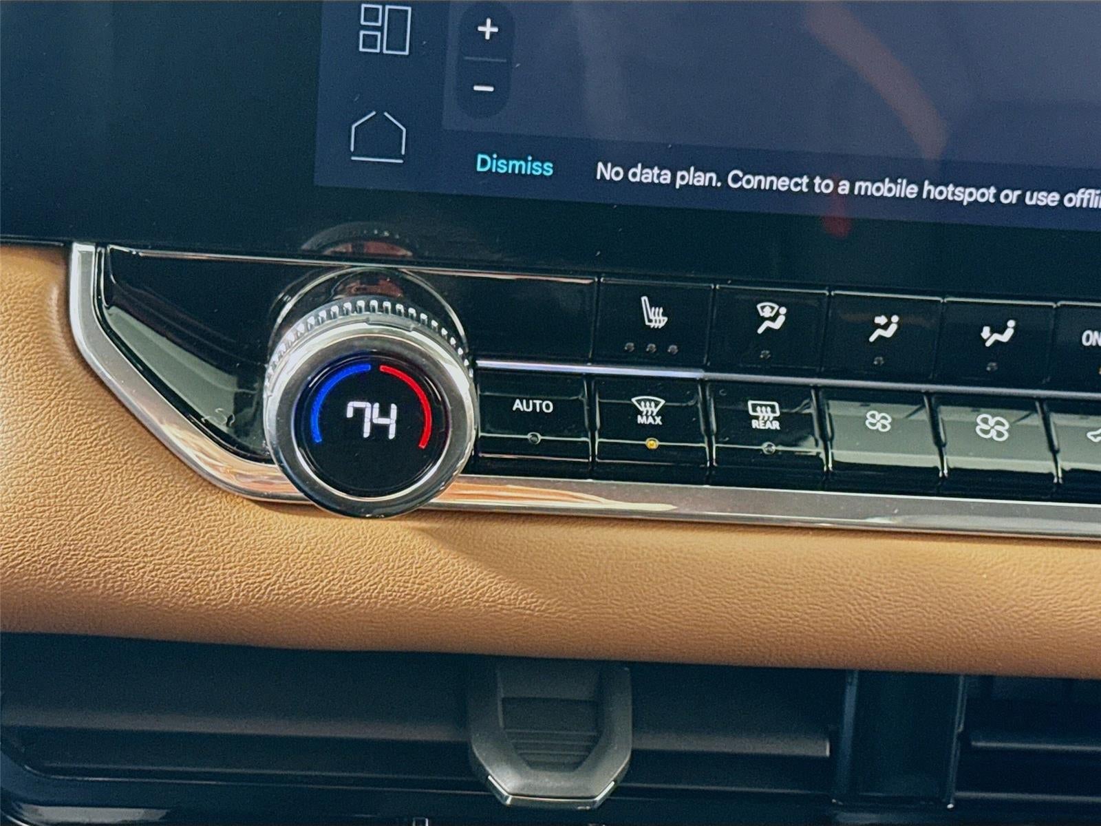 2025 GMC Canyon 4WD AT4