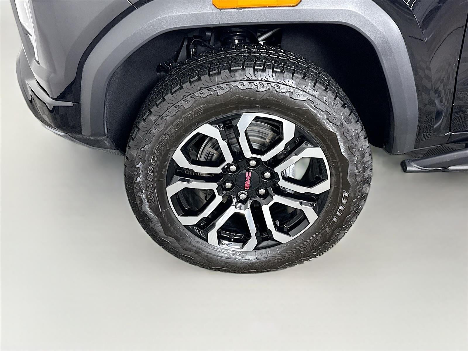 2025 GMC Canyon 4WD AT4