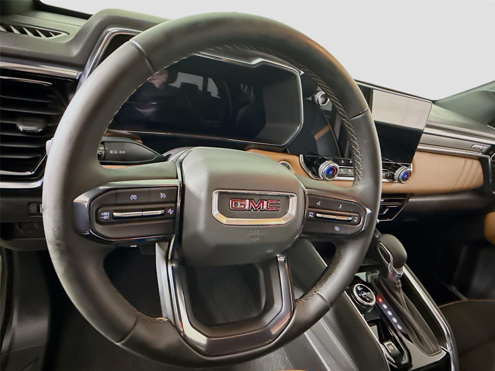 2025 GMC Canyon 4WD AT4