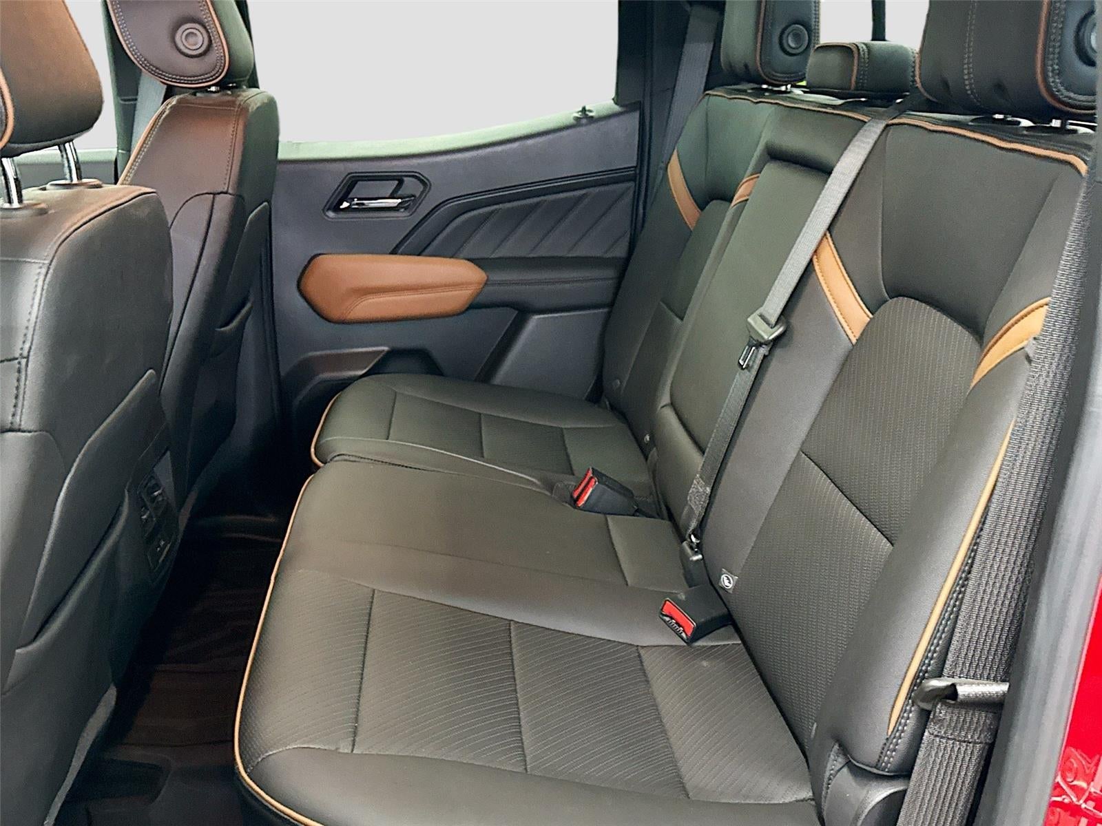 2023 GMC Canyon 4WD AT4