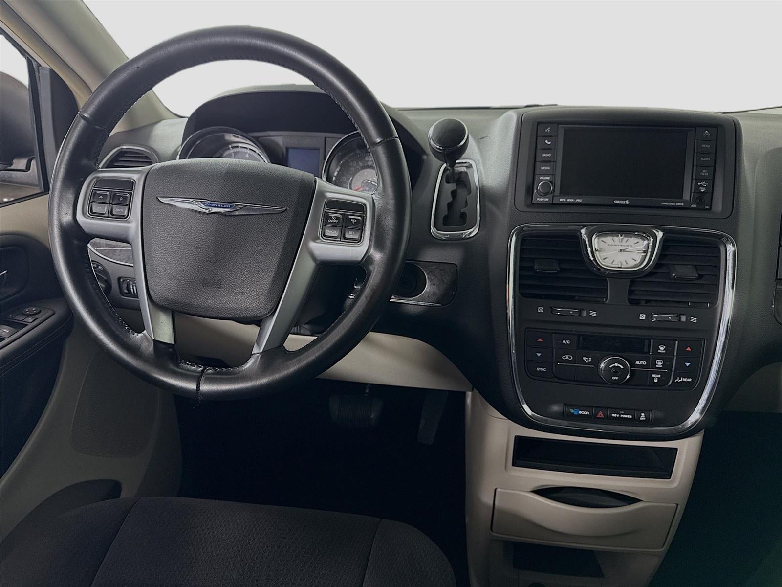 2011 Chrysler Town & Country Touring