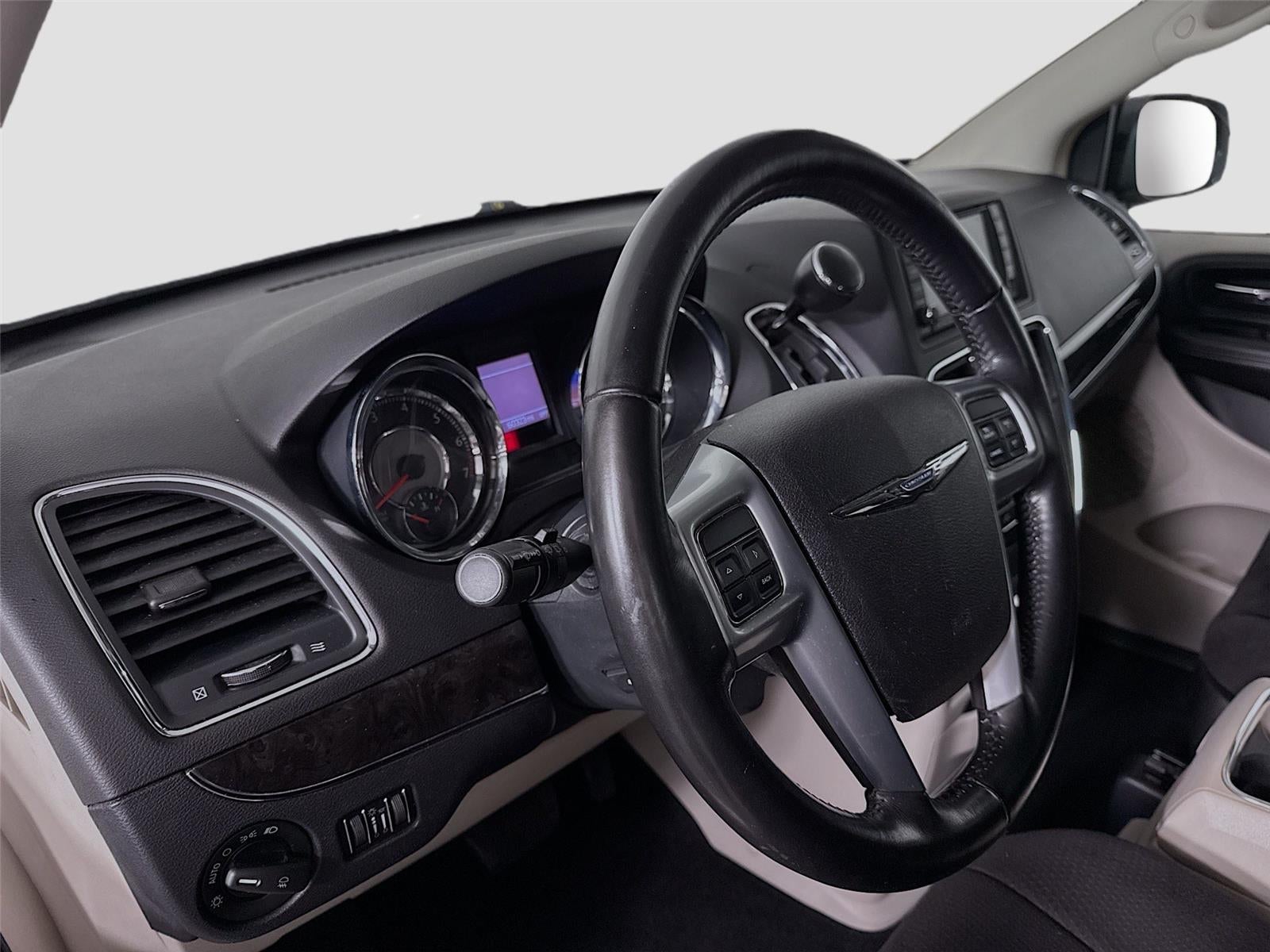 2011 Chrysler Town & Country Touring
