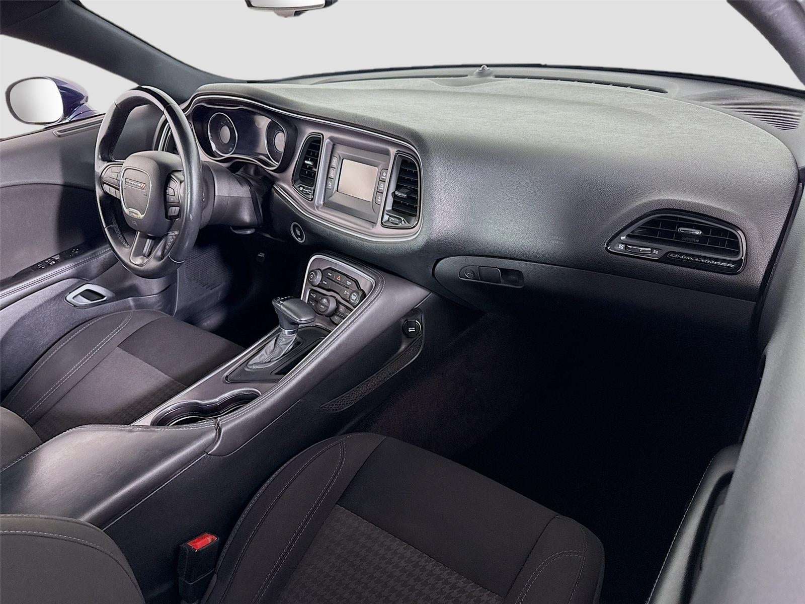 2017 Dodge Challenger SXT