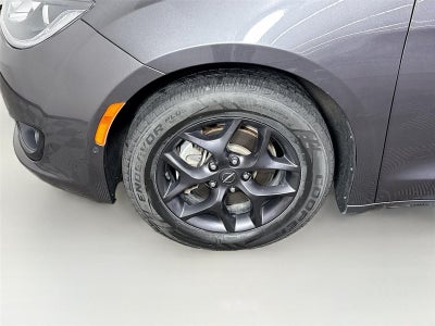 2020 Chrysler Pacifica Touring L Plus