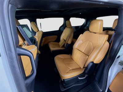 2023 Chrysler Pacifica Hybrid Hybrid Pinnacle