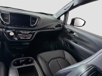 2025 Chrysler Pacifica Hybrid Hybrid Select