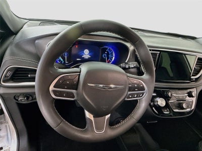 2025 Chrysler Pacifica Hybrid Hybrid Select