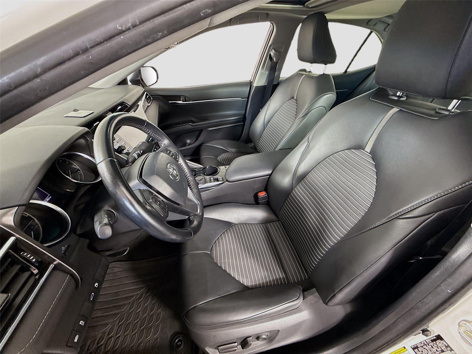 2018 Toyota Camry Hybrid Hybrid SE