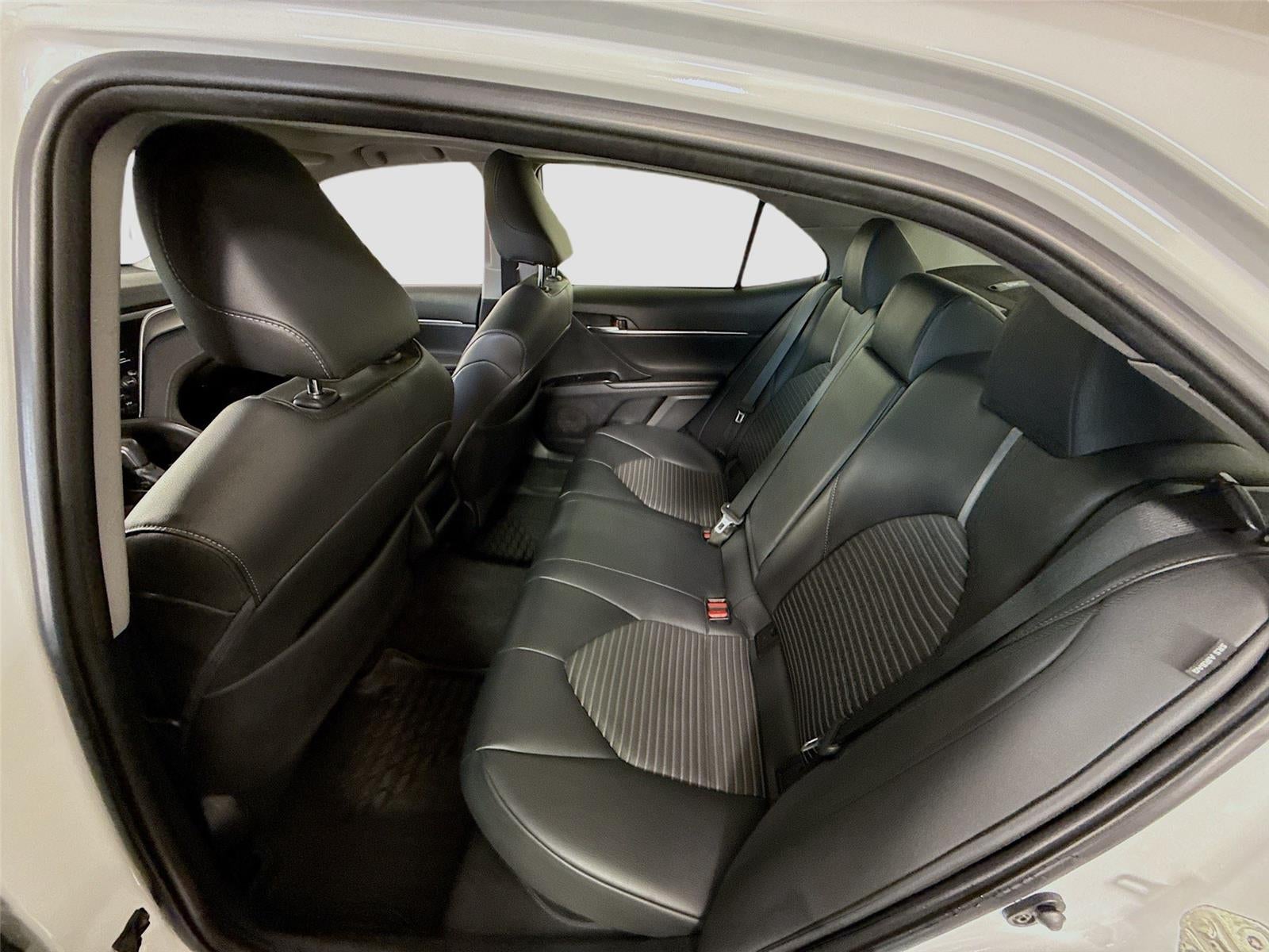 2018 Toyota Camry Hybrid Hybrid SE