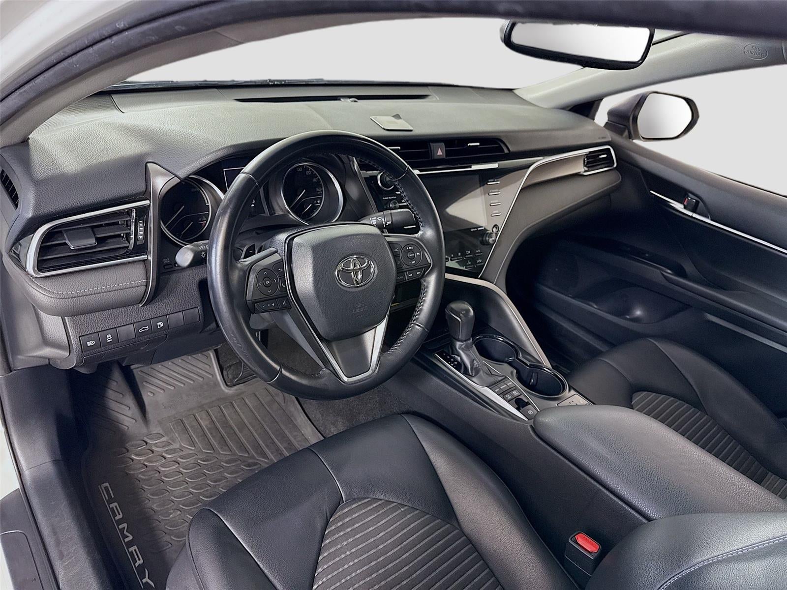 2018 Toyota Camry Hybrid Hybrid SE