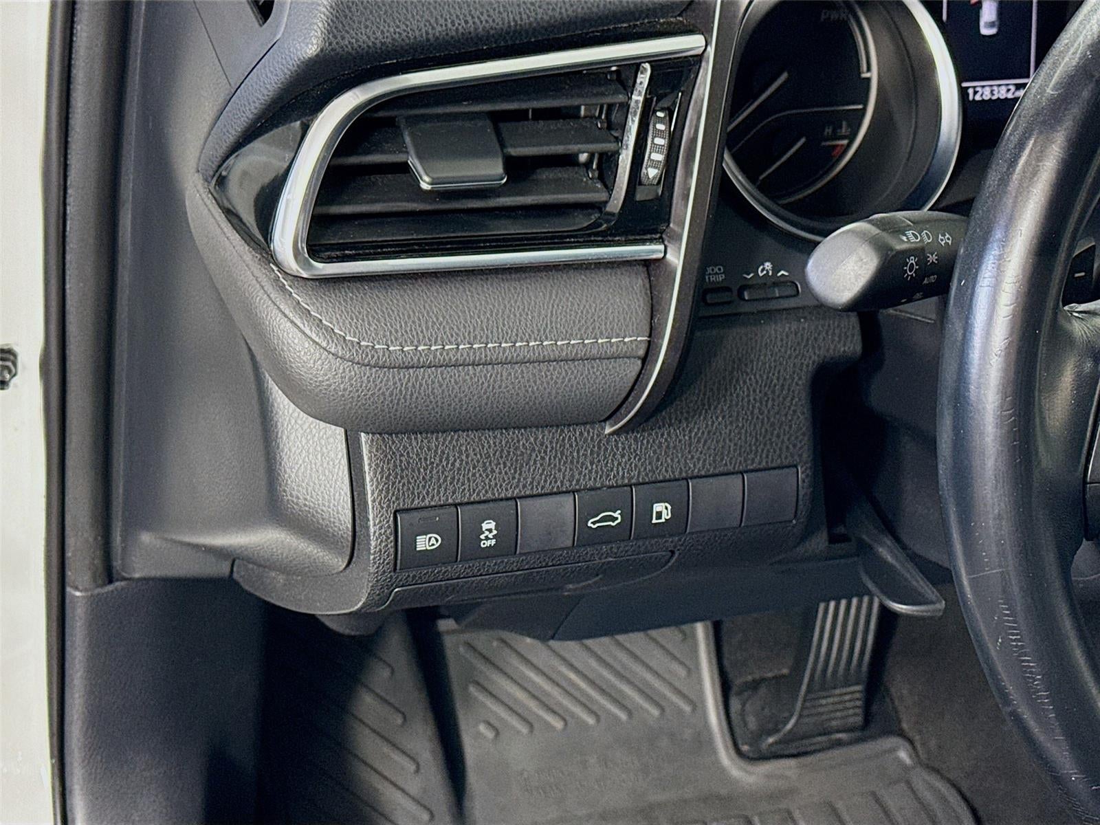 2018 Toyota Camry Hybrid Hybrid SE