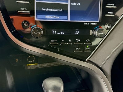 2018 Toyota Camry Hybrid Hybrid SE